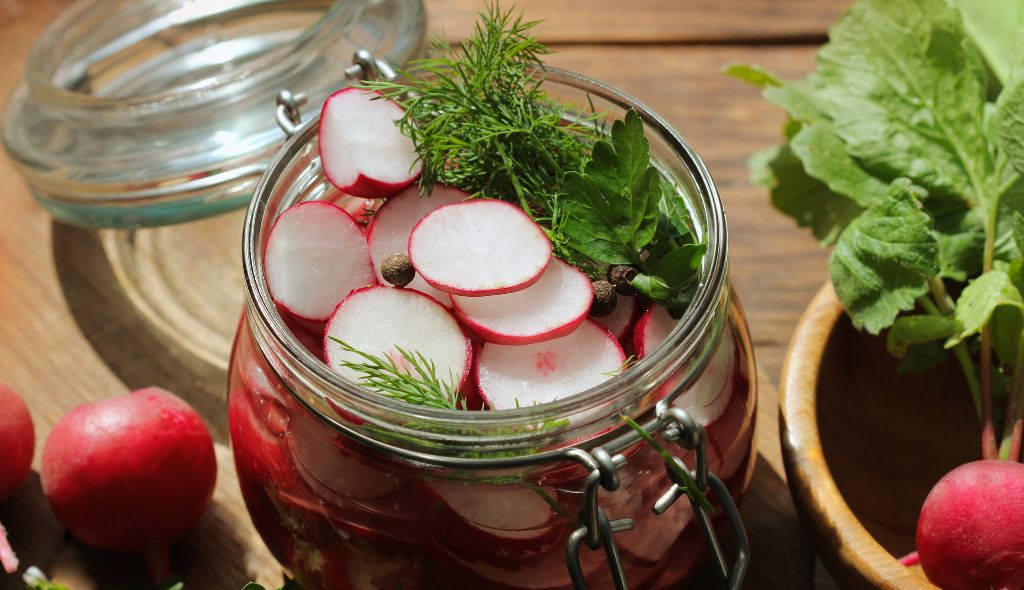 Conservas de rabanete: bom para a saúde e para geração de renda